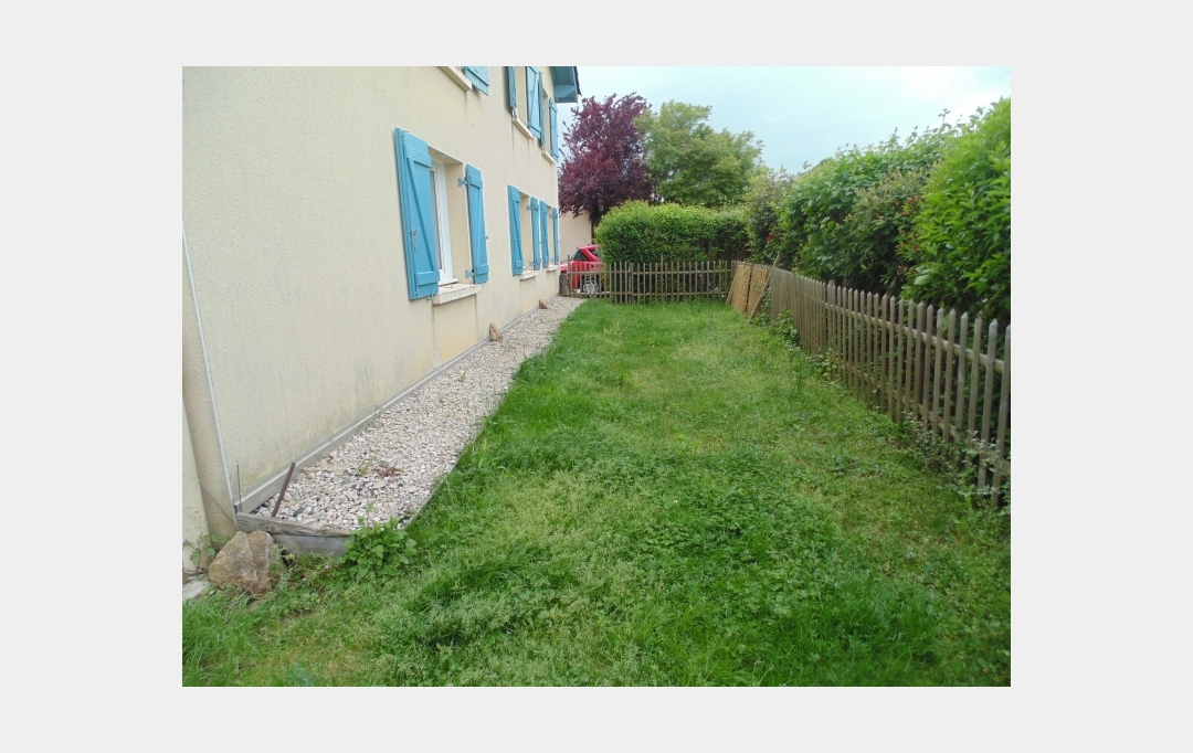 PROST immobilier : Maison / Villa | CHALAMONT (01320) | 79 m2 | 815 € 